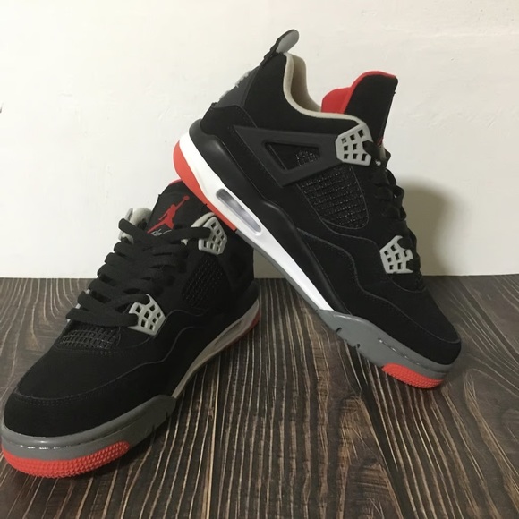 New - Nike Air Jordan 4 Retro Bred - Picture 4 of 8